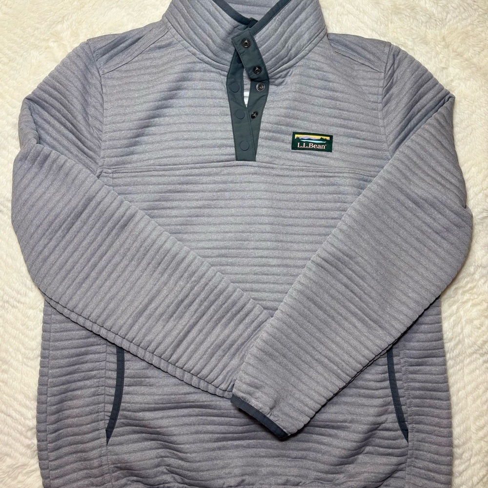 L.L. Bean Women’s Light Gray Pullover Jacket